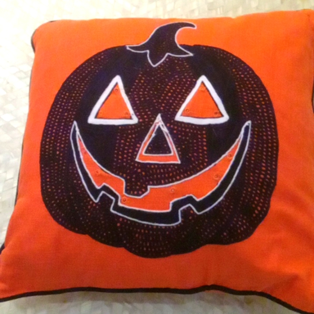Pier 1 Halloween decorative pillow